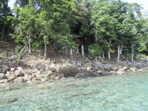 Indian ocean · Seafront accommodation Pulau Weh · Treetop